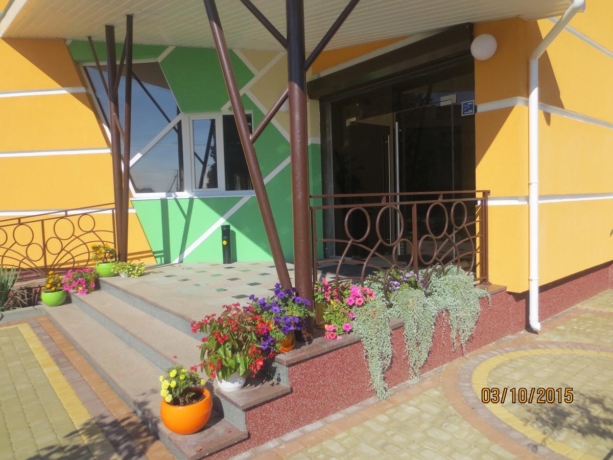 Mіnі Gotel Pozitiv Horodetske Экстерьер фото
